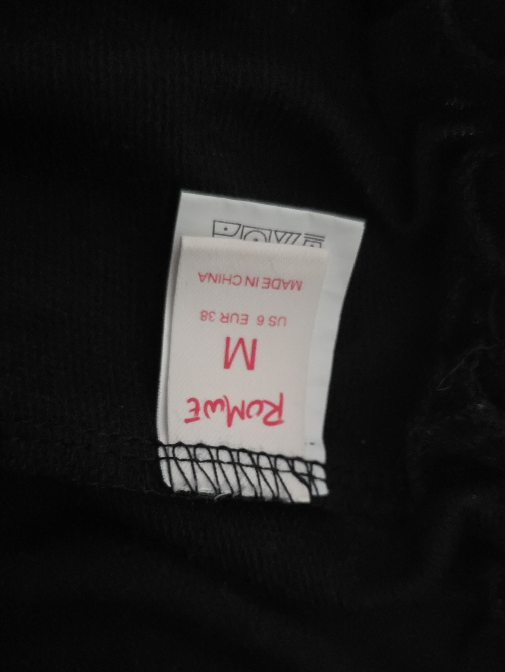 ROMWE Black Knit Shorts